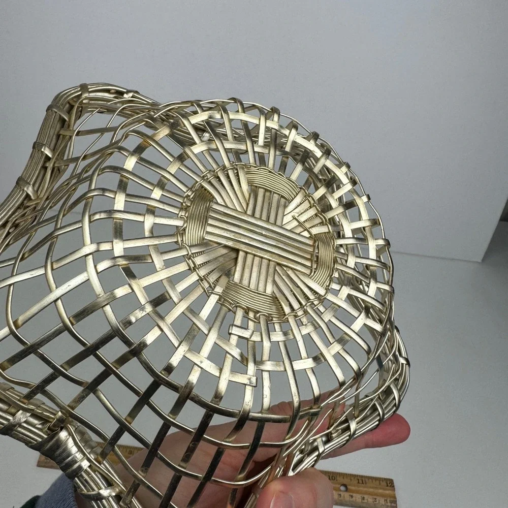 Vtg‎ Metal Star Shaped Tabletop Small Basket 9inch Silver Light Gold Color READ
